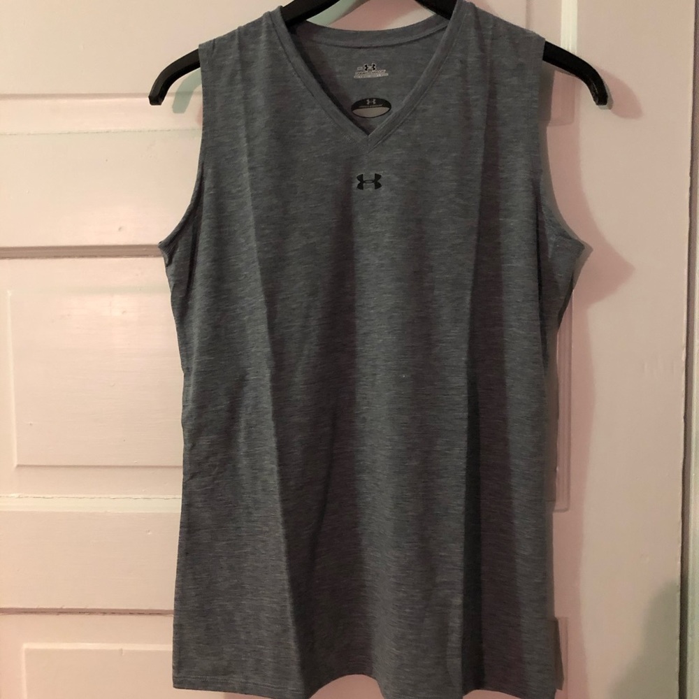NWT under armour top